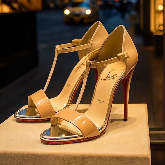 Christian Louboutin Beige Patent Leather Heels